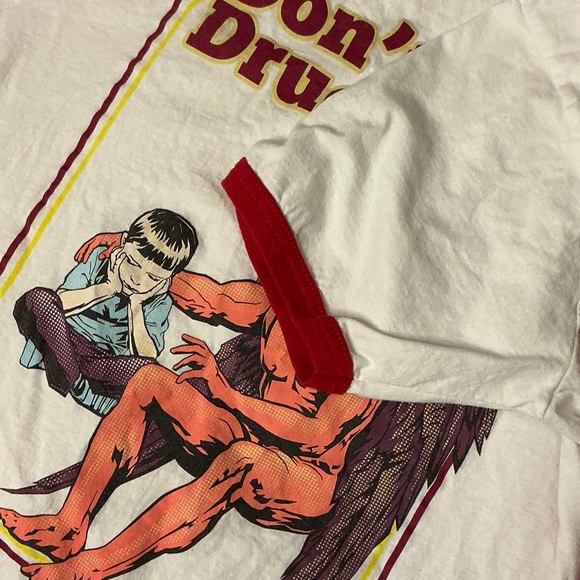 Hot Topic White Tee with Red Accents and Graphic - Picture 4 of 7